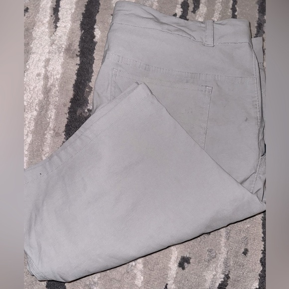 Grey Oakley men’s shorts regular fit size 34 - Picture 8 of 15